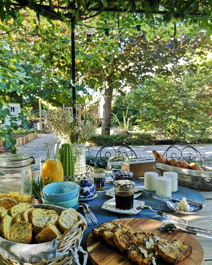 Aux Champes Bed and Breakfast Saussignac Exteriör bild